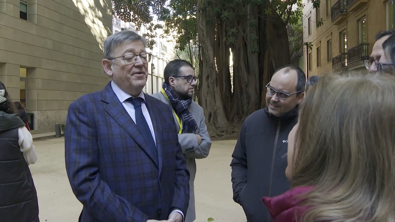 Ximo Puig renuncia a su acta de senador