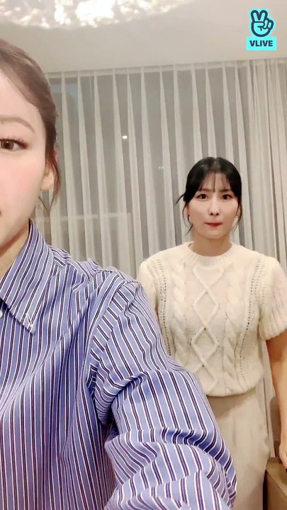 294243 momo and nay v live