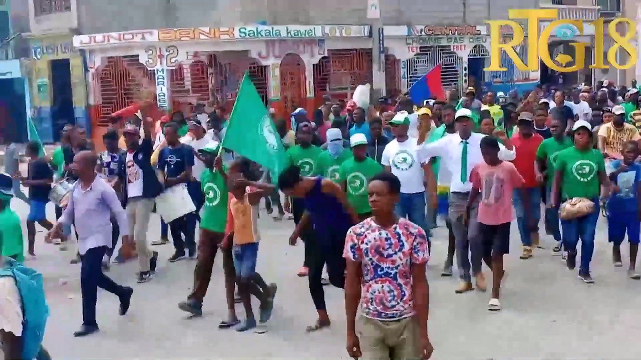 Manifestasyon nan vil Okay pou kontinye egzije premye minis Dr. Ariel Henry kite pouvwa a.