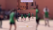 Vinicius desata la locura en un colegio: escuchen el cántico de los niños