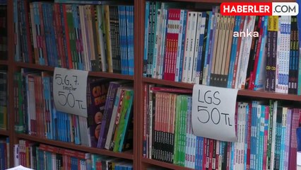 İzmir Alsancak Sevgi Yolu'nda Kitapçılar Ekonomik Krize Direniyor