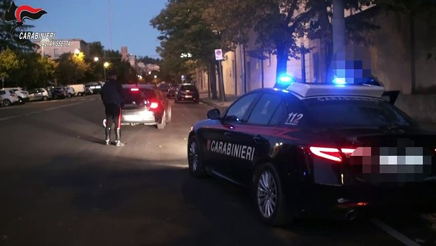 A Caltanissetta anziani abbandonati in una casa di riposo, quattro arrestati