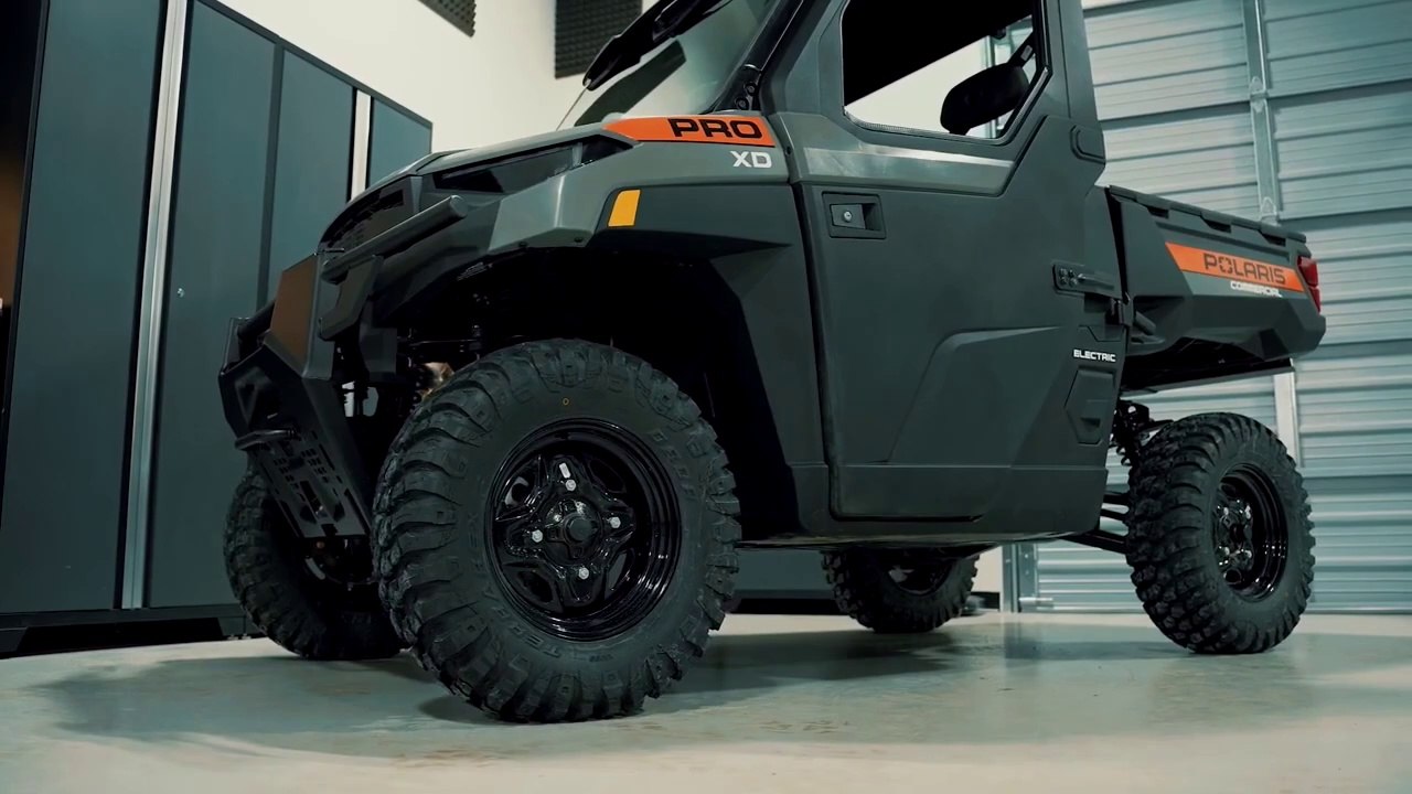 1.250 Pounds Cargo and 2.500 Pounds Towing Capacity _ $28.999 , New Polaris Pro XD Kinetic UTV 2024