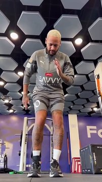 #Sport #football #Neymar, victime d'une #rupture des #ligaments croisés antérieurs et du #ménisque du #genou gauche à la mi-octobre lors du #match #Uruguay-#Brésil (2-0), ne devrait pas faire son #retour sur les #terrains avant #septembre 2024.