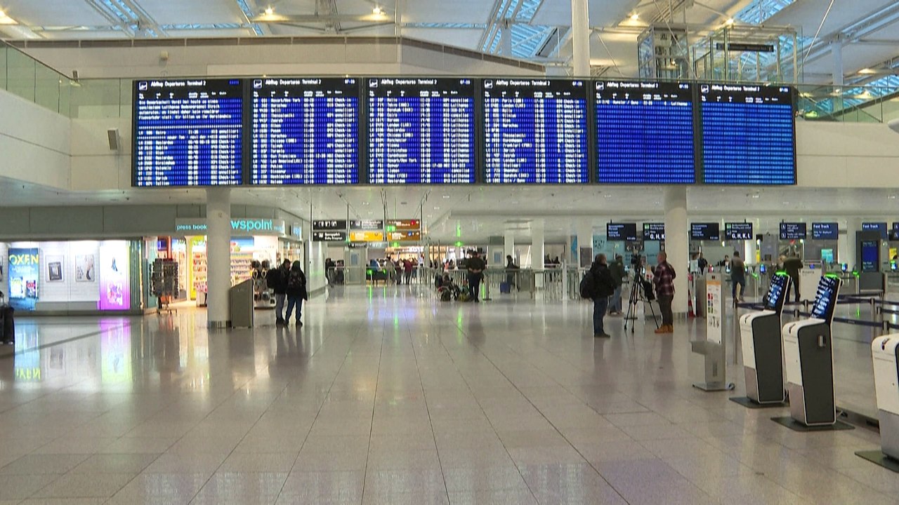 Warnstreik beim Lufthansa-Bodenpersonal - Flugausfälle und Verspätungen