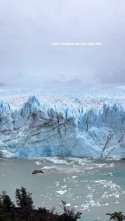 Turista flagra momento em que parte de geleira da Patagônia rompe