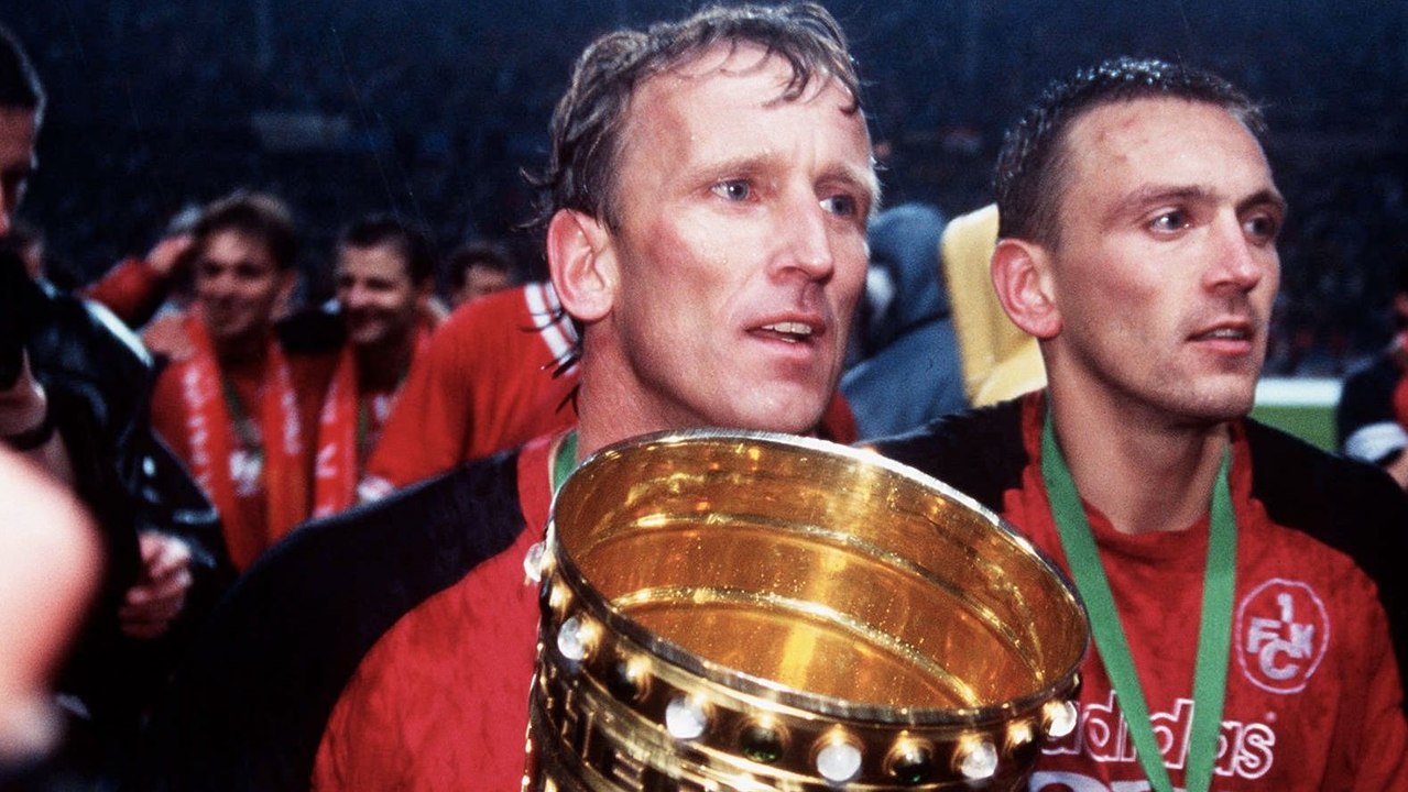 Fans trauern um Brehme: 'Jeder wird den Namen für sich behalten'