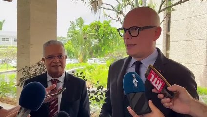 Edouard Philippe en visite à La Réunion ; opération séduction ?