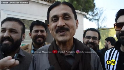 اسلام آباد الیکشن کمیشن کے سامنے جمشید دستی نے سرائیکی شعر سنا کر دل کے سارے ارمان بیان کردیے، لازمی سنیں