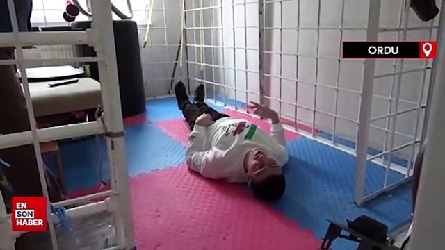 Ordu'da evine kurduğu fizik tedavi alanıyla engelli oğlunun adım atmasını sağladı