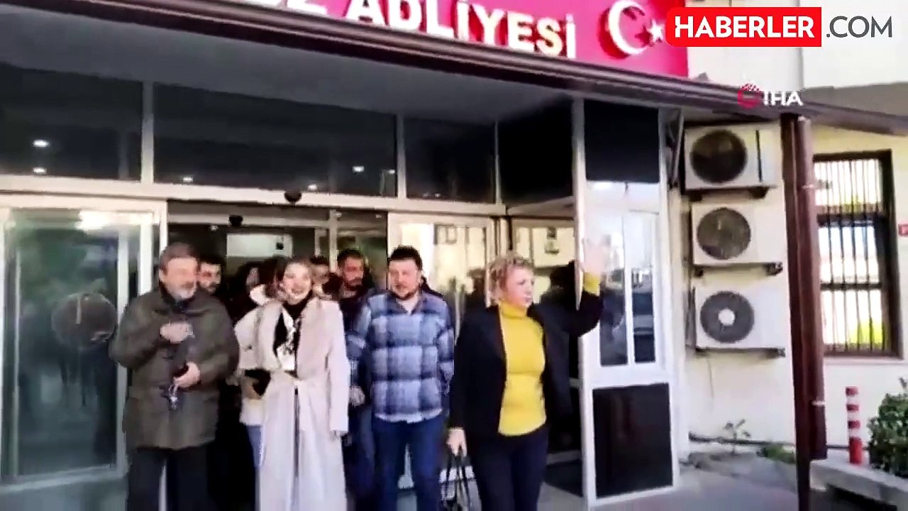 Feyza Altun içeri valiziyle mi girdi? Dün farklı bugün farklı kürkle poz verdi