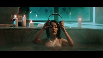 Crazy Party Girls in the Pool Full Movies