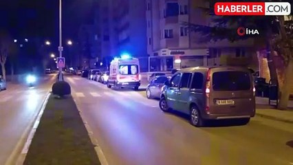 Çocuklarının kavgasını ayırmak isteyen baba bıçaklanarak yaralandı