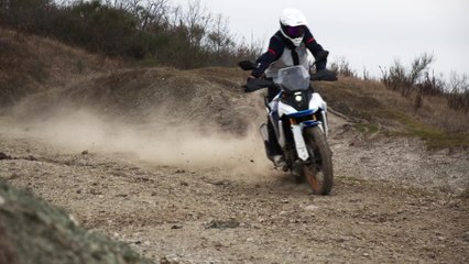 Suzuki V-STROM 800DE Djebel Trailer