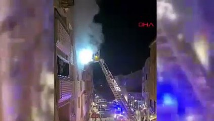 İstanbul'da 5 katlı binada yangın paniği