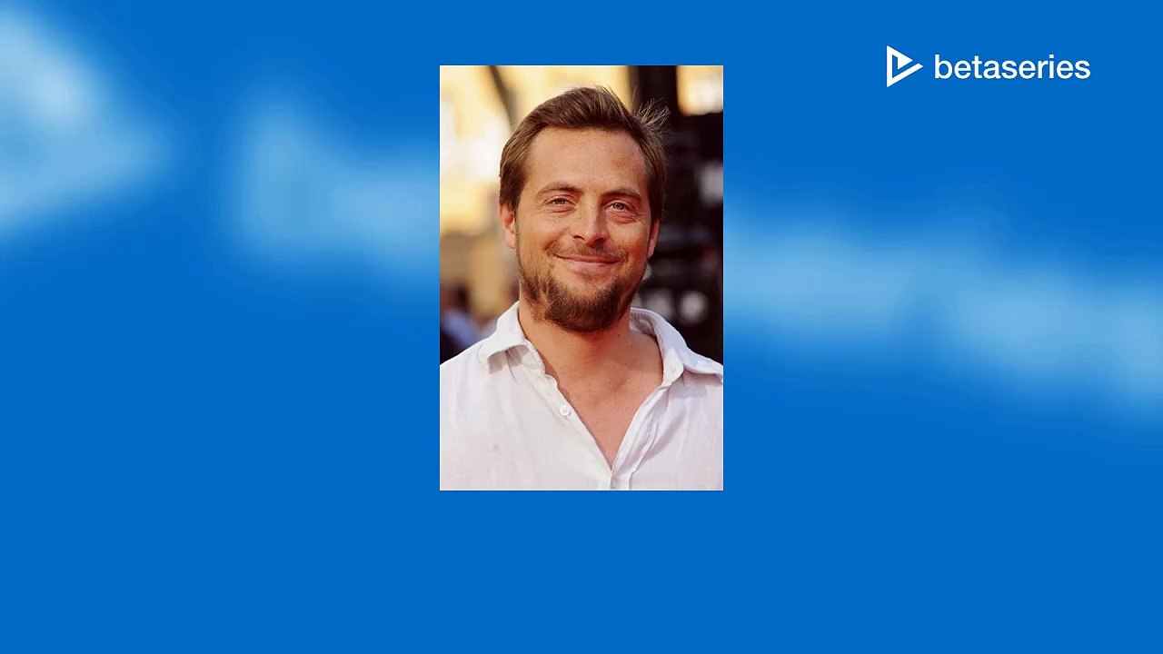 Stephen Campbell Moore (ES)