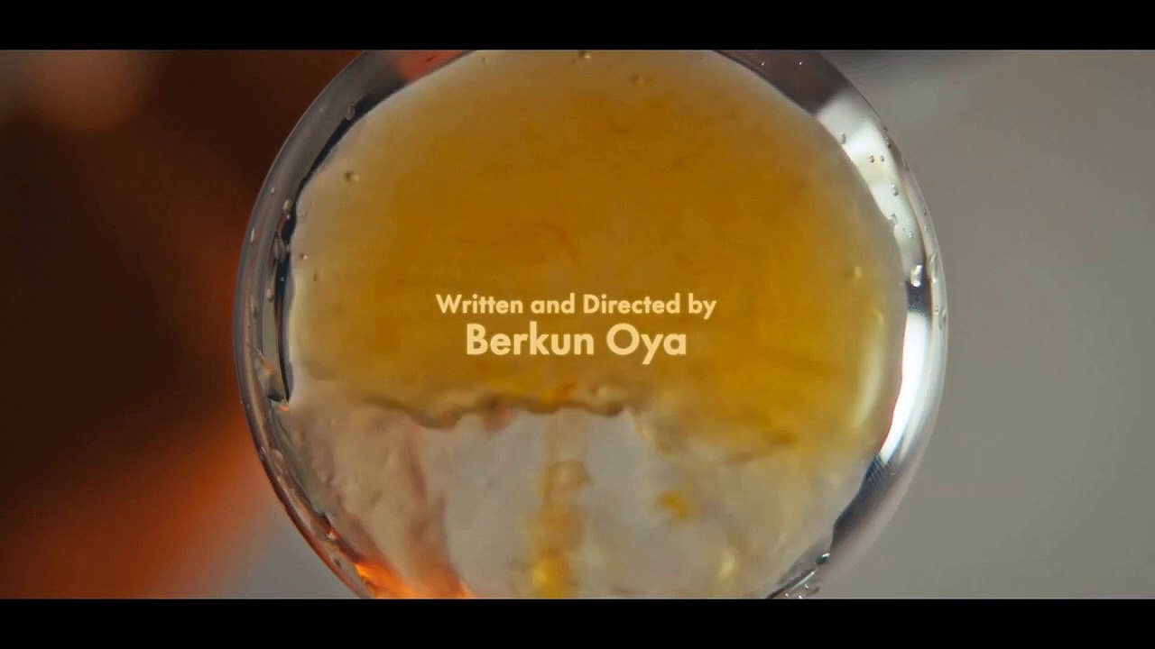 Eine Runde Applaus Trailer OmeU