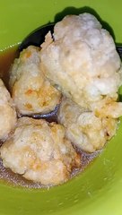 Makan pempek dadakan gaes