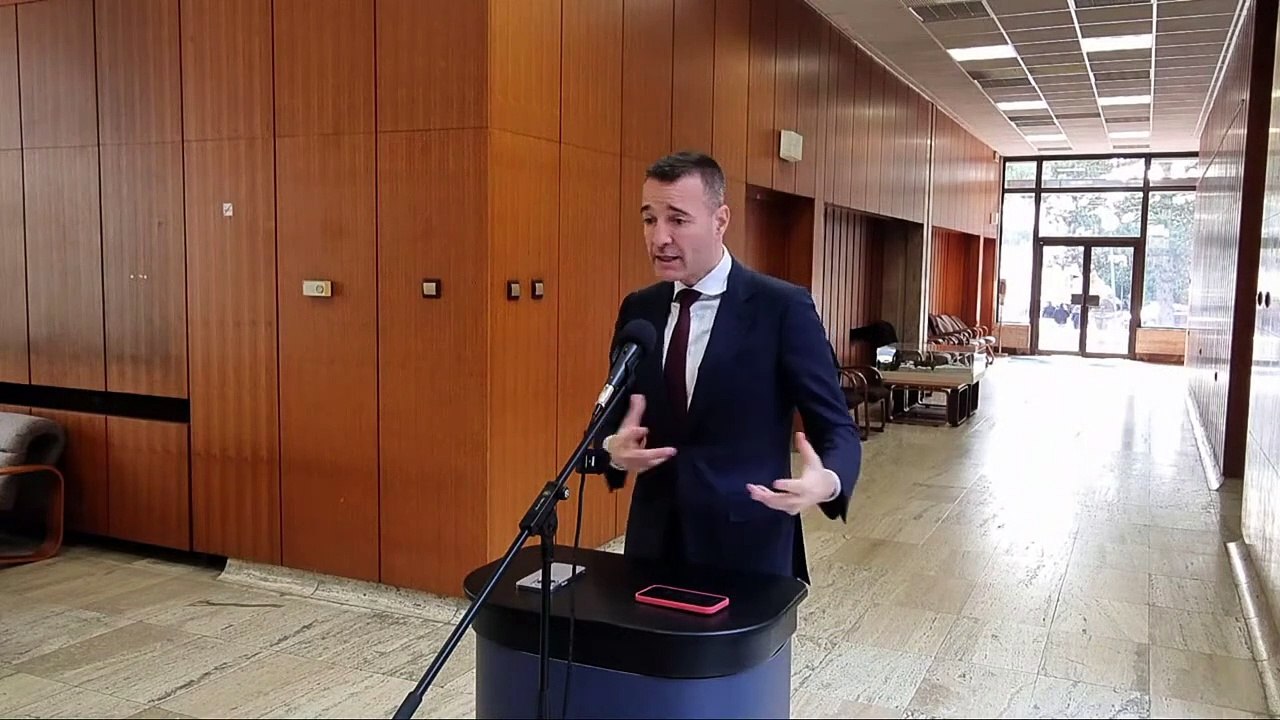 ZÁZNAM: Brífing ministra školstva T. Druckera po rokovaní vlády SR