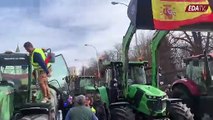 Entran los primeros tractores en la capital durante la manifestación de los agricultores