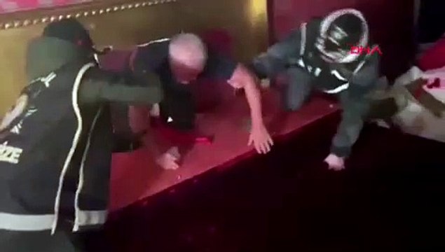 Yatak odasındaki gizli bölmeden 'Şahinler çetesinin lideri' çıktı