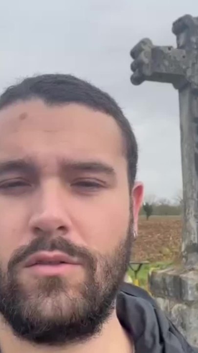 Quatre calvaires dégradés en Dordogne