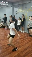Asik joget nya cewek cantik