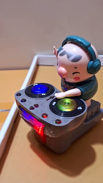 DJ Robot Toy for Kids with LED Lights, Musical Toys for Kids, Battery Operated Toys, DJ Rock Pig Robot, Crawling Toys for Kids, Electric Waddles and Dances Toys