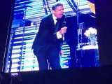 Luis Miguel pone a cantar y bailar a miles de fanáticos en Quito 2/2