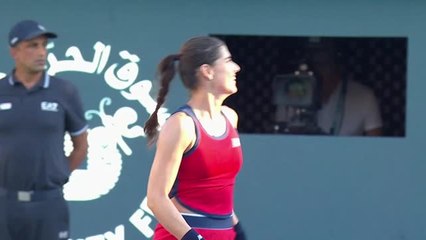 Dubaï - Cirstea renverse Vondrousova après avoir sauvé 6 balles de match !