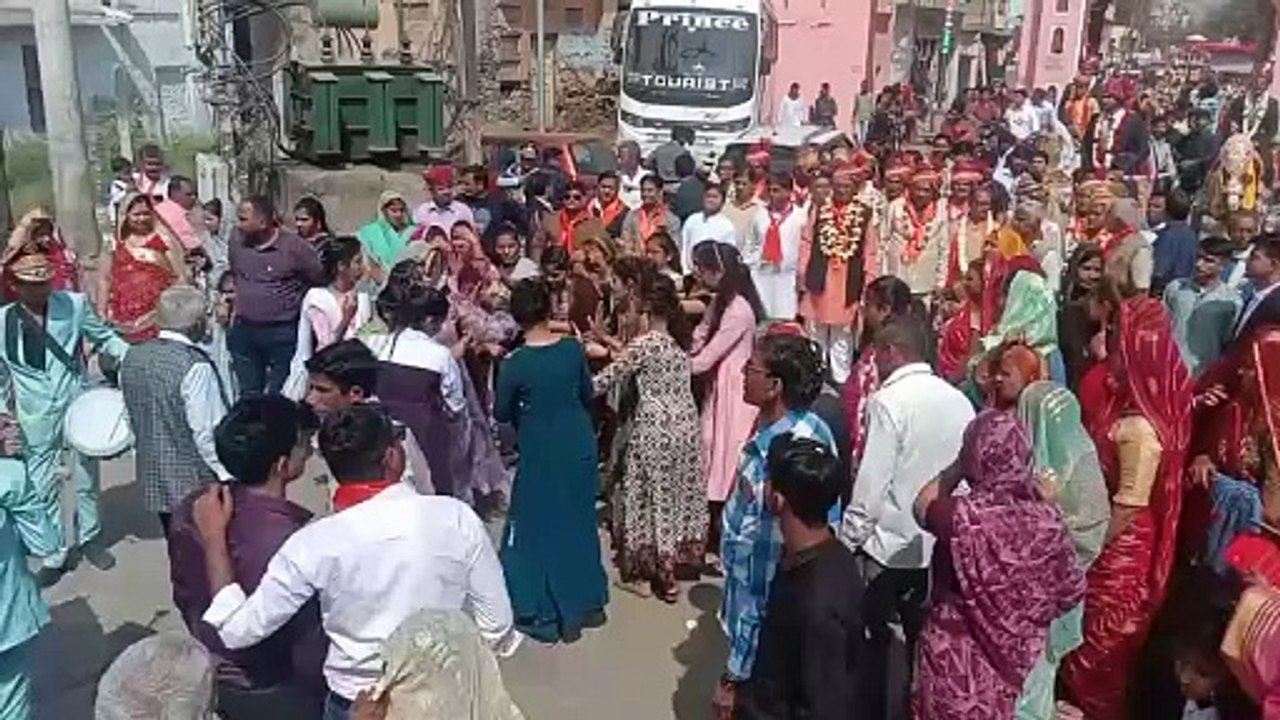 प्रतिमाओं की हुई प्राण प्रतिष्ठा, पांच जोड़े बंधे परिणय सूत्र में