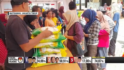 Скачать видео: Antre Sejak Pagi untuk Beli Beras Bulog, Warga Kecewa Dapat Beras Murah dan Bukan Premium