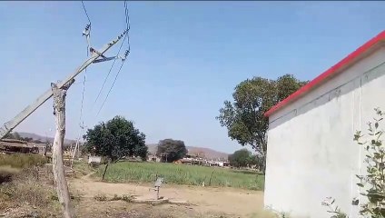 स्कूल में कनेक्शन दिया नहीं, थमा रहे हजारों के बिल