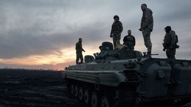 Las Fuerzas Ucranianas Atacan A Las Tropas Rusas Cerca De Trudivske