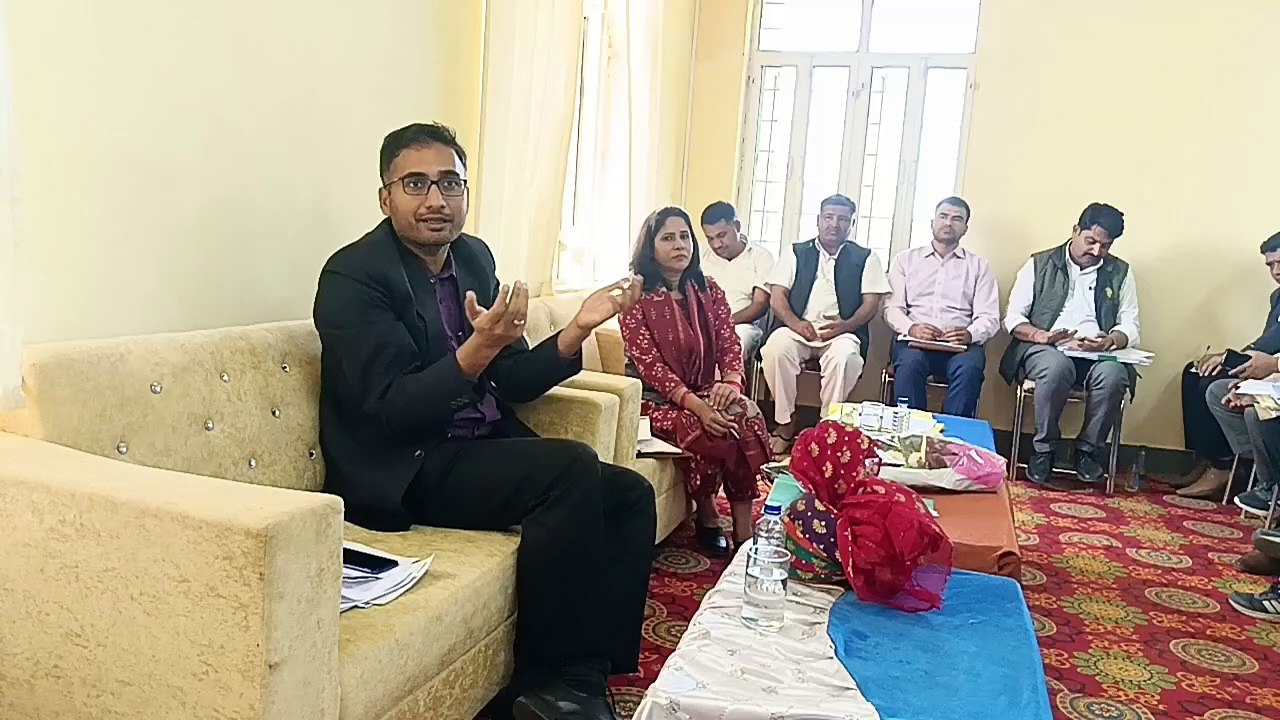 जिला कलक्टर ने की जनसुनवाई , समाधान के दिए निर्देश