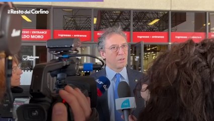 Giovanni Molari e Marco Momoli parlano ai microfoni dei giornalisti