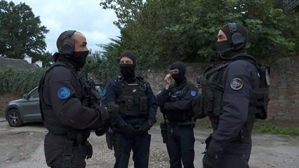 Bande annonce "100 jours avec les gendarmes de Bretagne"