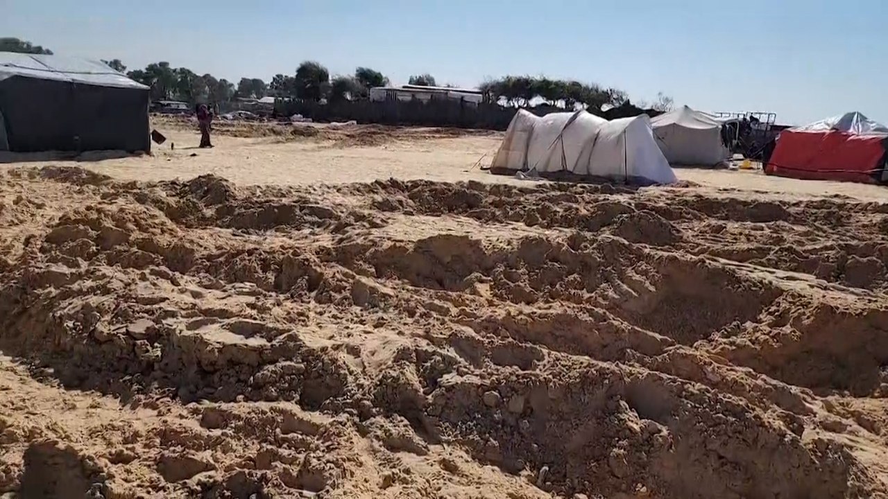 الأوضاع في منطقة المواصي بعد انسحاب جيش الاحتلال الإسرائيلي
