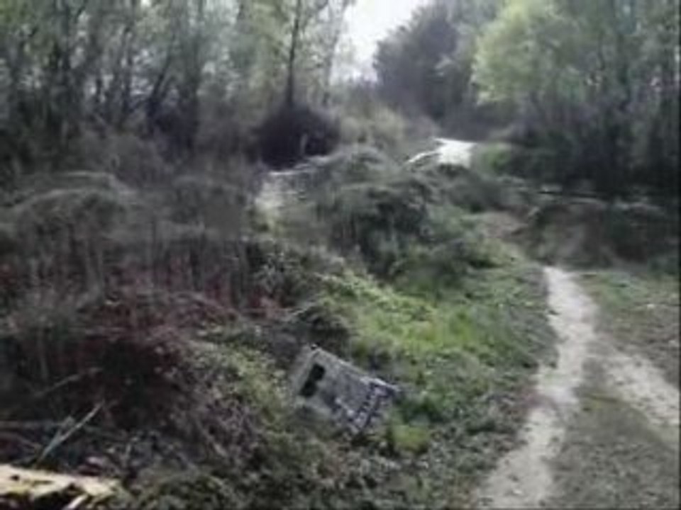 piste de monster truck de beauvallon 26000 (drôme)