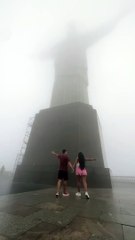 Relâmpago atingindo o Cristo Redentor ⚡