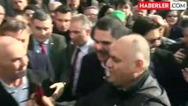 AK Parti İBB Başkan Adayı Murat Kurum, Bahçelievler'de esnaf ziyareti sırasında tramvay sürdü