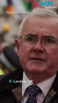 Andrew Wilkie joins protesters at Julian Assange rally in London