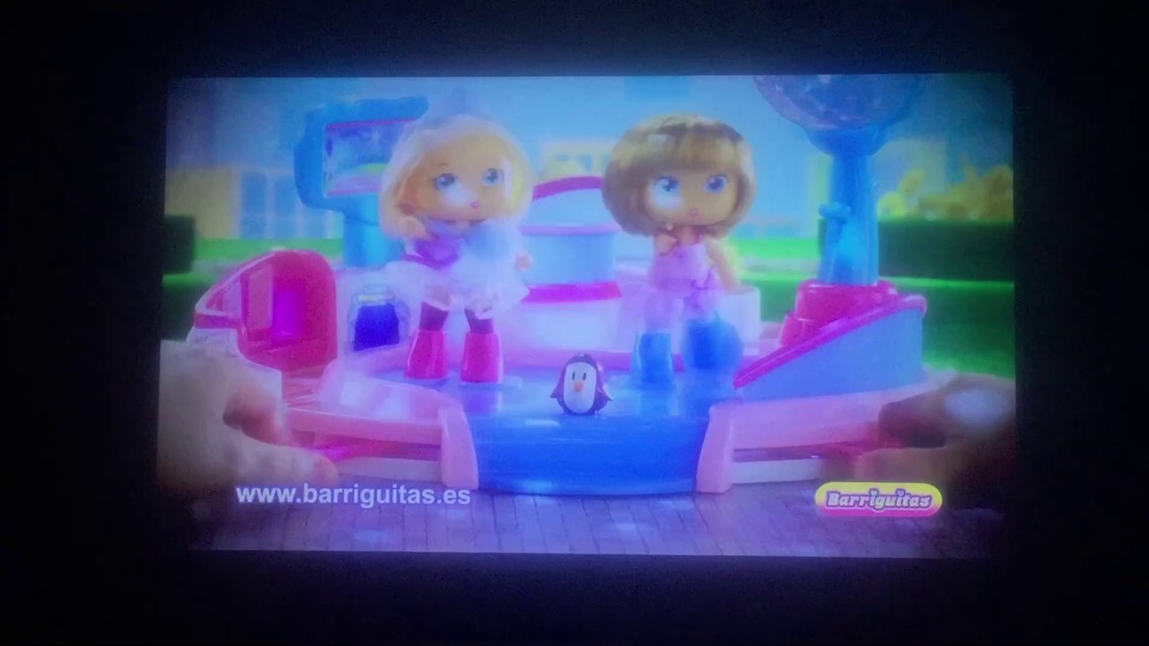 Bet On Your Baby Uruguay: Ice Skating Duo Of Cuteness!