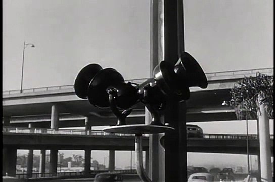 Les Soucoupes Volantes Attaquent Bande-annonce (EN)