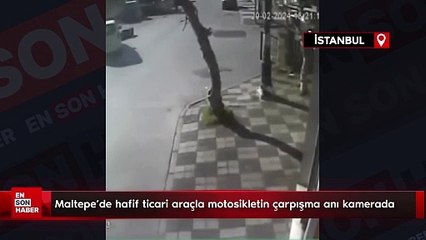 İstanbul'da hafif ticari araçla motosikletin çarpışma anı kamerada
