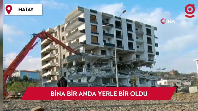 Binanın yerle bir olması ve yaşanan panik kamerada