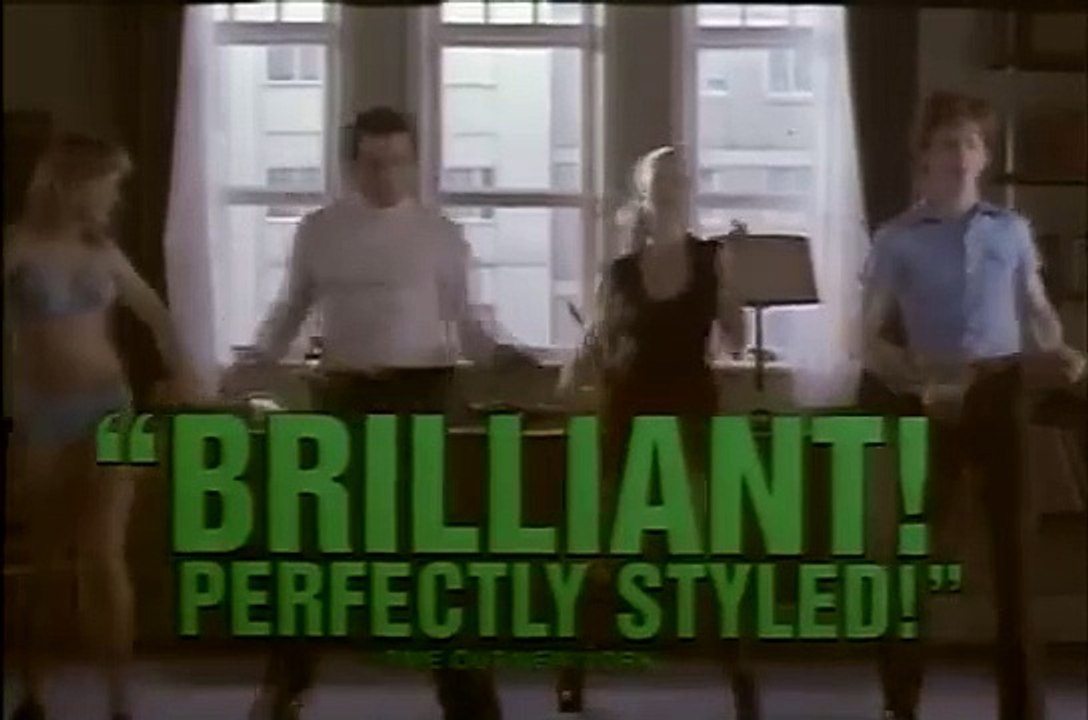 Gouttes d'eau sur pierres brûlantes Bande-annonce (EN)