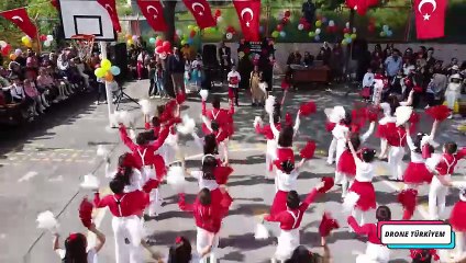 23 NİSAN GÖSTERİLERİ TÜM YOLLARIN SONUNDA TÜRKİYEM ŞARKISI İLKOKUL GÖSTERİLERİ