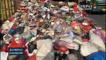 Alami Rem Blong, Truk Sampah Terbalik Timpa Motor Dan Mobil