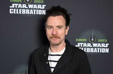 L'attore Ewan McGregor ha permesso a sua figlia di vederlo nudo